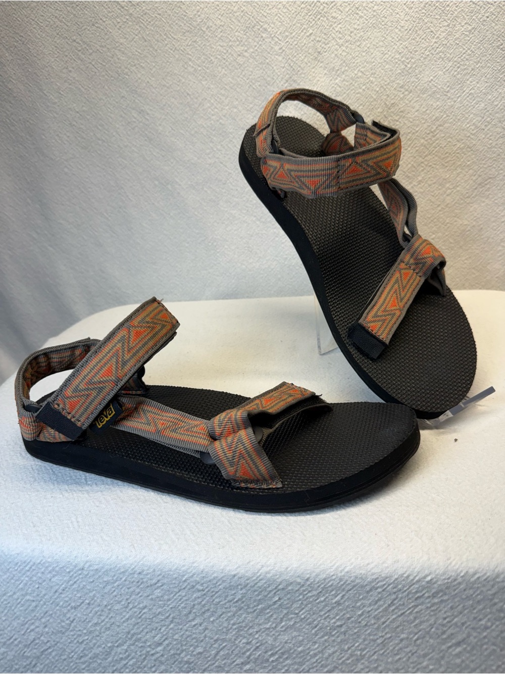 Teva Sandals Men Original Orange Aztec Nylon Webbing Hook & Loop
Outdoor Shoes 9